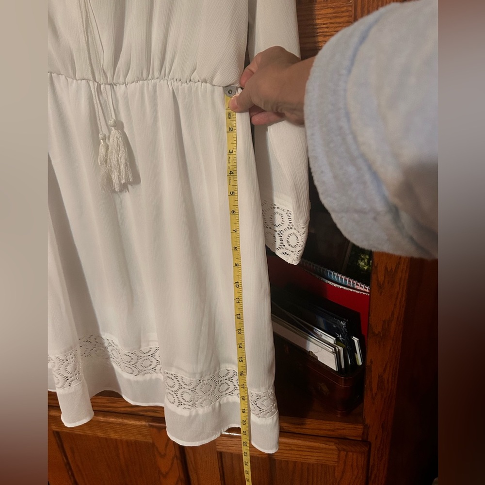 Dress - Picture 3 of 4